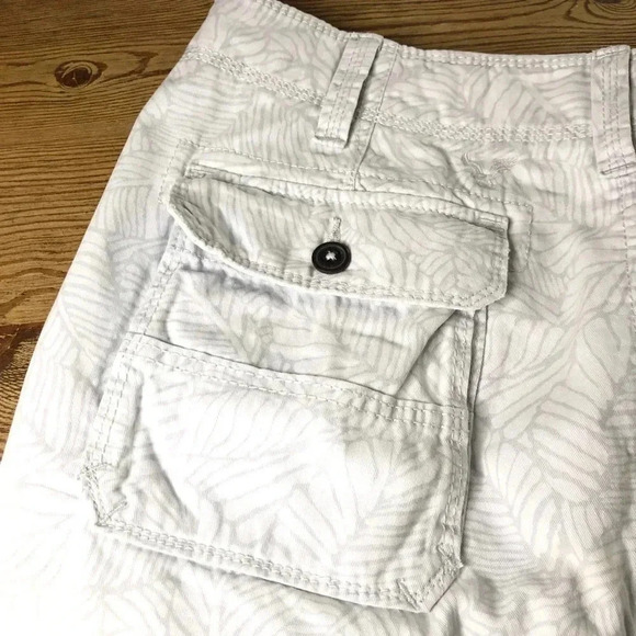 American Eagle Classic Cargo Shorts - Picture 9 of 14